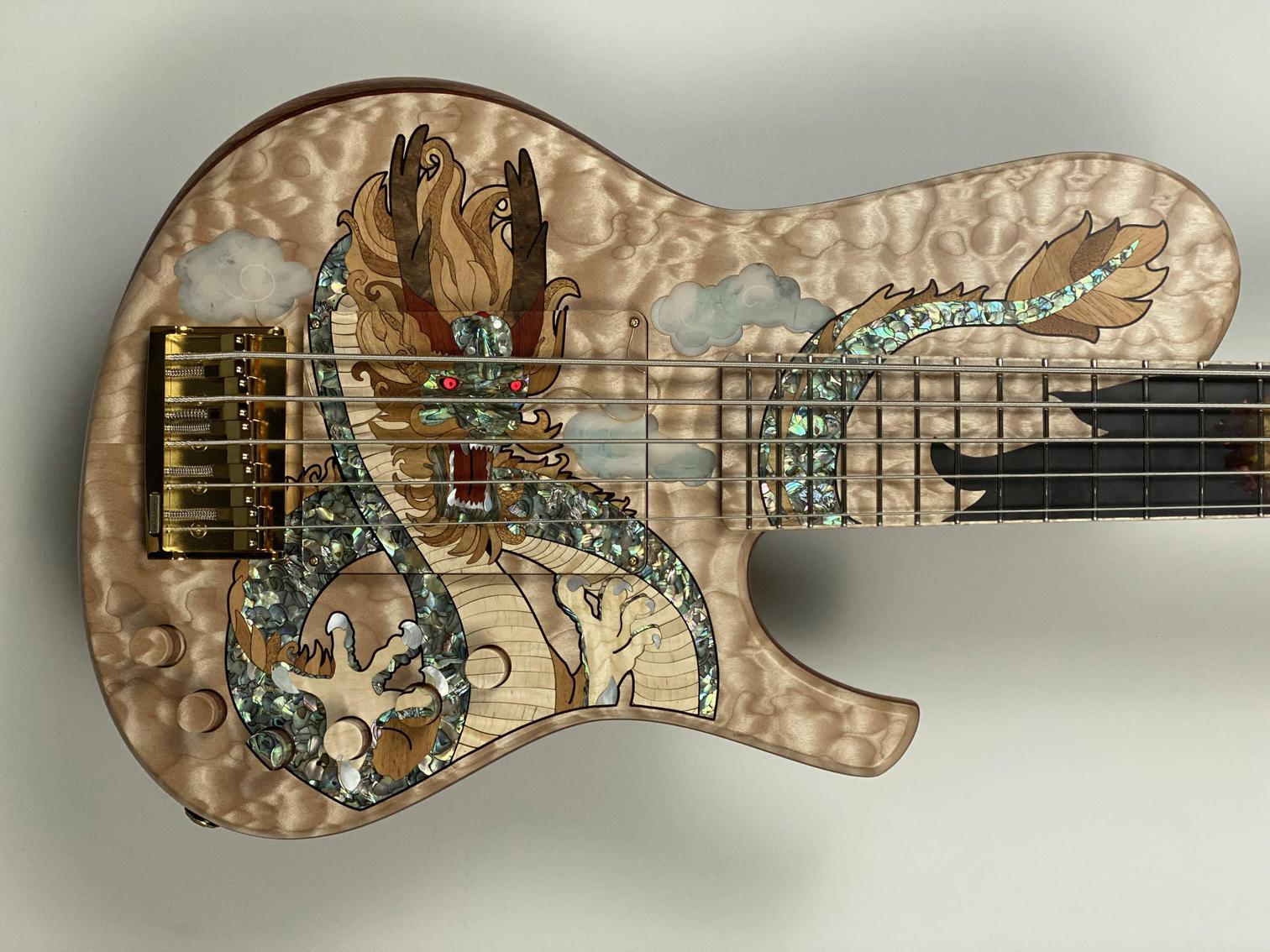 Discovering Dtc - Custom Bass Guitar luthier from China